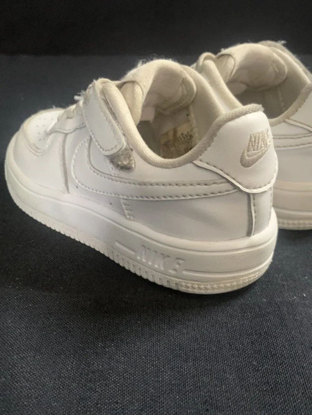Size 9c - Nike Air Force 1 White